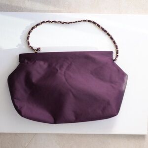 Kisslock Women's Bag in Purple Satin & Gold Chain
